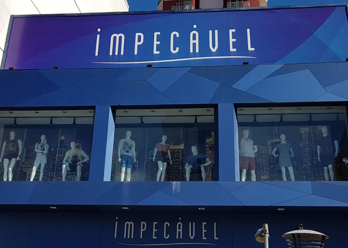 Fachada da loja Impecável Roupas